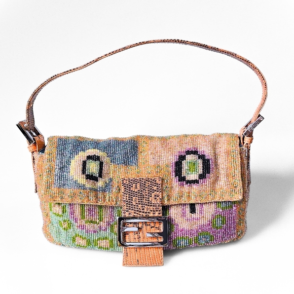 **SOLD**Fendi Baguette Vintage Fully Beaded Geometric Pattern - Picture 13 of 17
